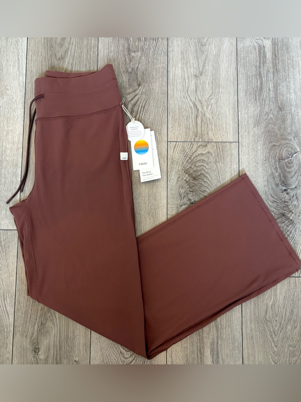 Vuori Daily Wideleg Long Leggings XL NWT Brown BreatheInterlock High Rise